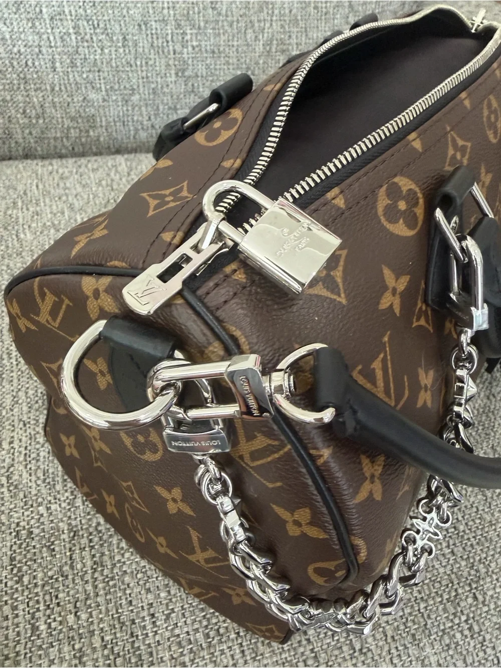 Louis Vuitton Speedy Soft 30 Dark Bag - Picture 6 of 13